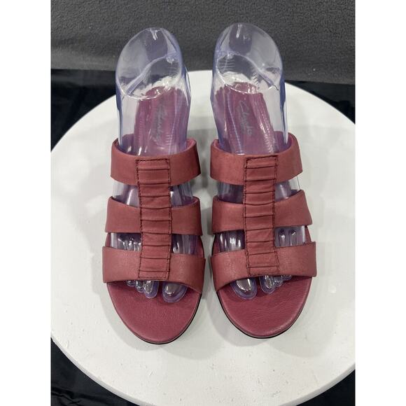 Clarks Strappy Slip On Sandals Women Size 7 Rose Mauve Leather Low Heel Comfort - Picture 8 of 15